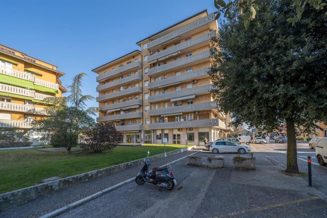 Zia Dina Apt - With Balcony Apartment Pasian di Prato Exterior photo